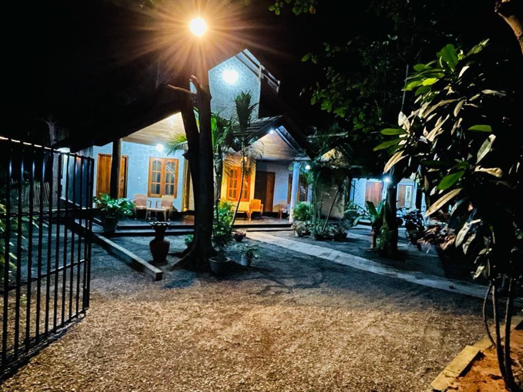 New Roy Guest House Kalkudah  Buitenkant foto