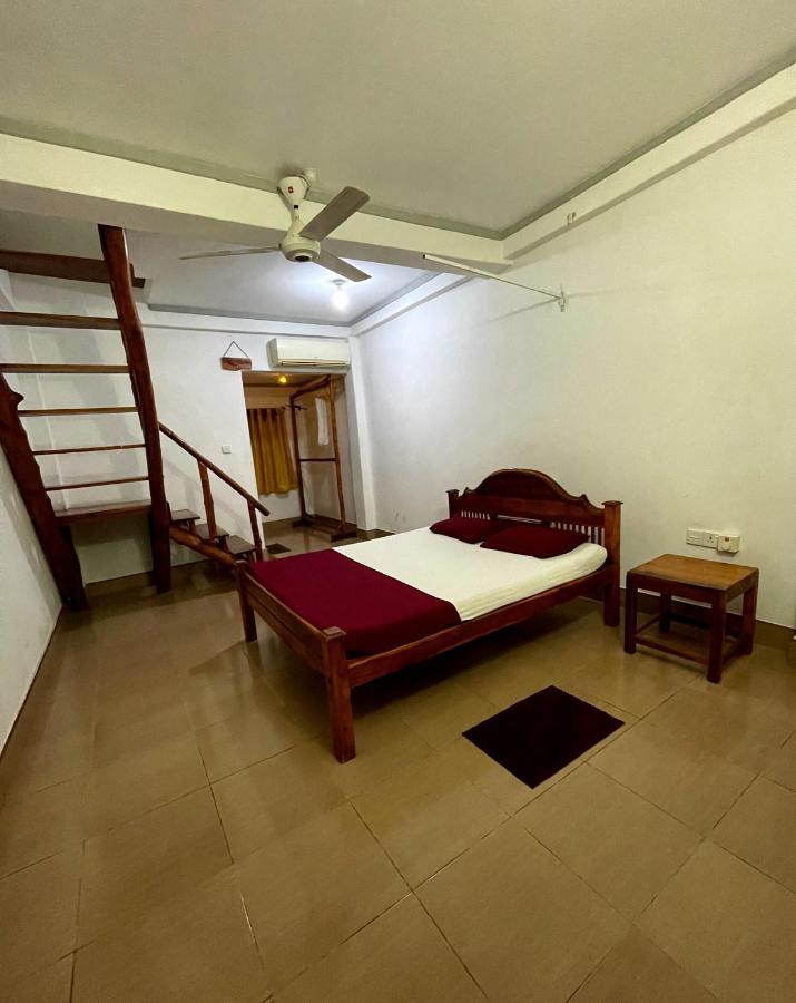 New Roy Guest House Kalkudah  Buitenkant foto