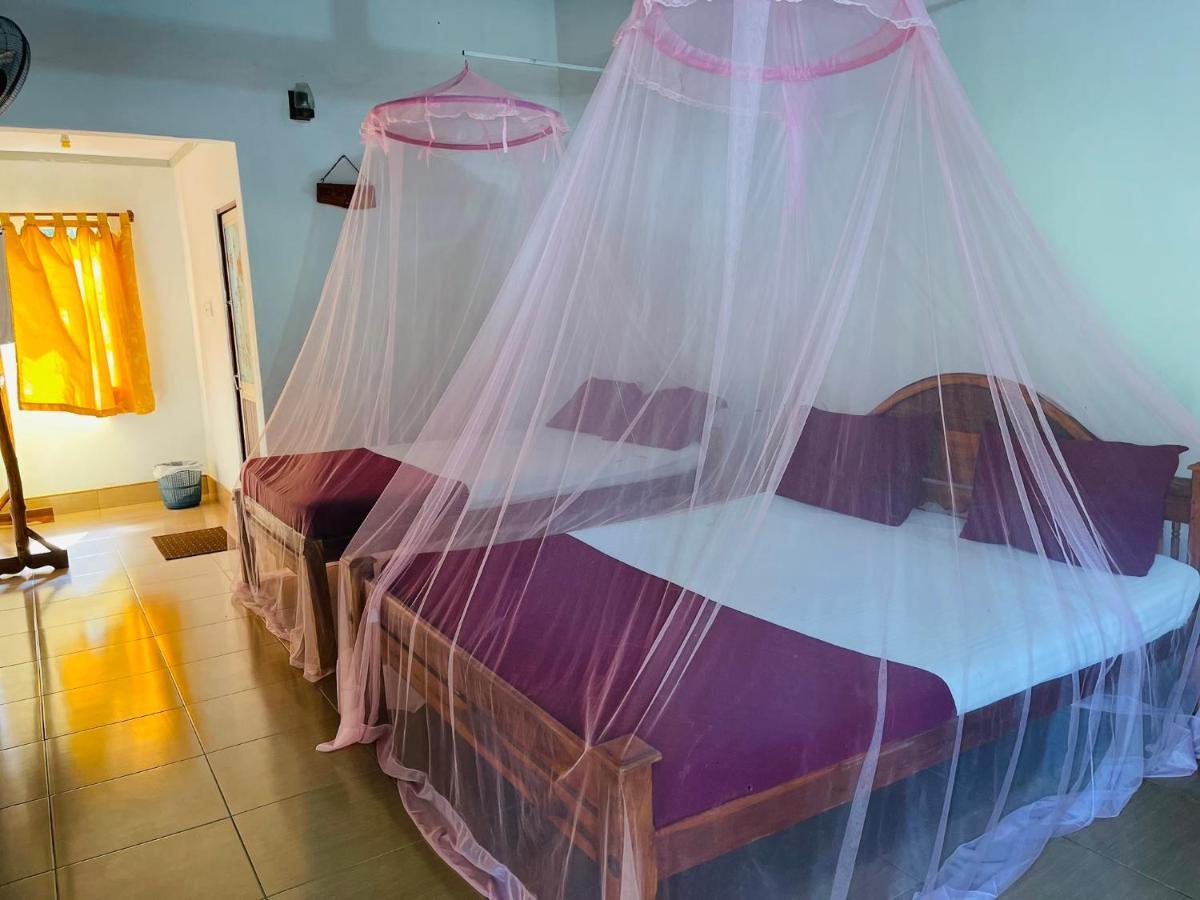 New Roy Guest House Kalkudah  Buitenkant foto